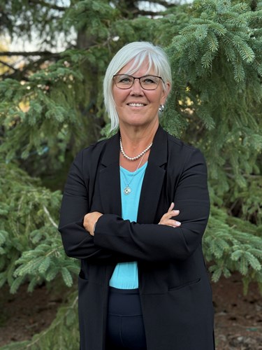 MACDONALD, Brenda